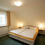 Pensionat Berggasthof Zur Glocke 3*